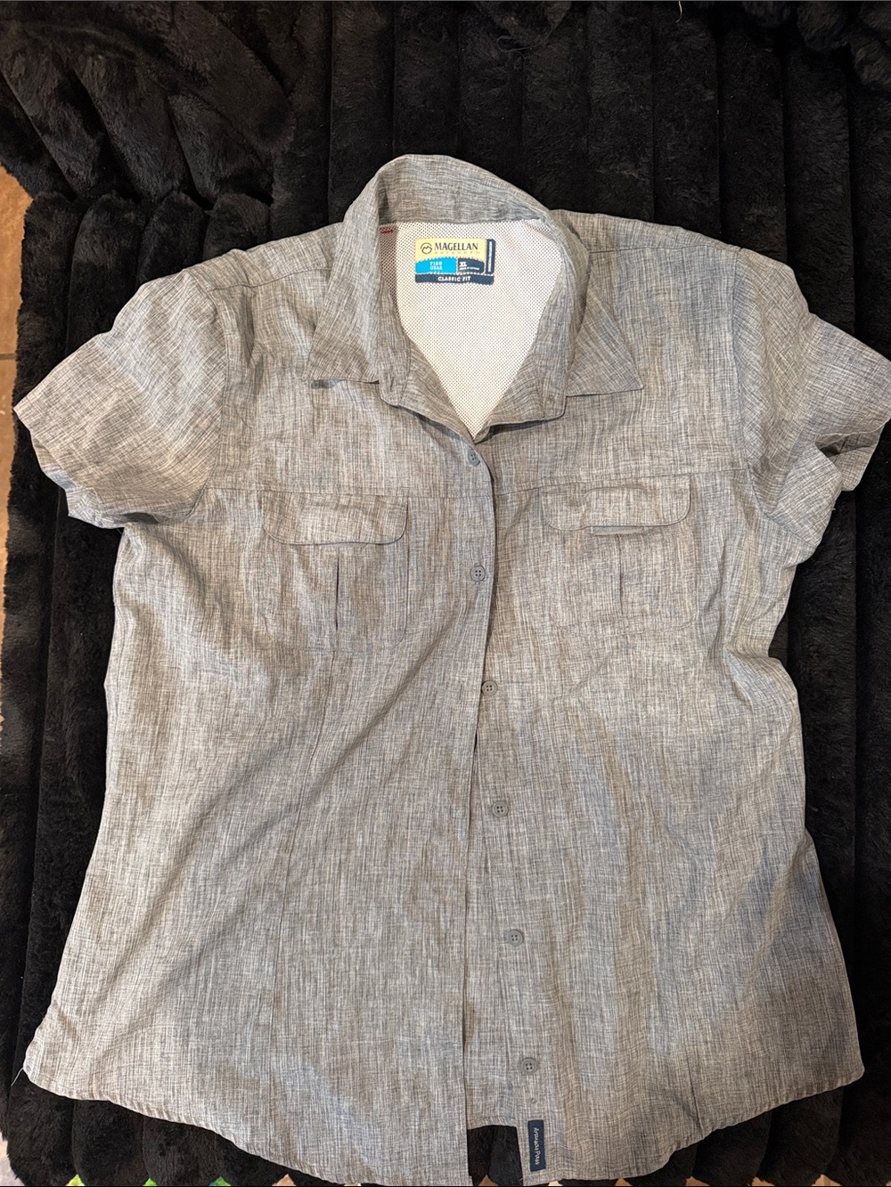 Magellan Outdoors Men's Short-Sleeve Button-Down Shirt in Heather Gray
